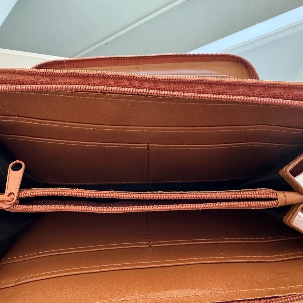 Elegant Brown Leather Women's Wallet